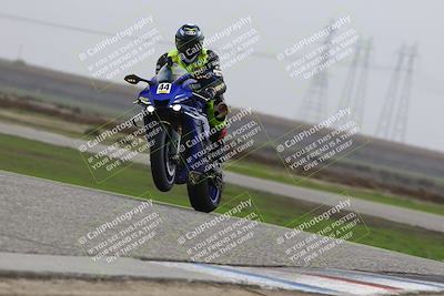 media/Nov-29-2025-TrackDaz (Sat) [[10ae2d9bce]]/B Group/Session 4 (Wheelie Bump)/